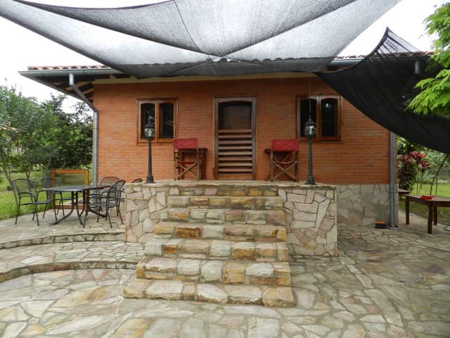 Gästehaus im tropischen Garten