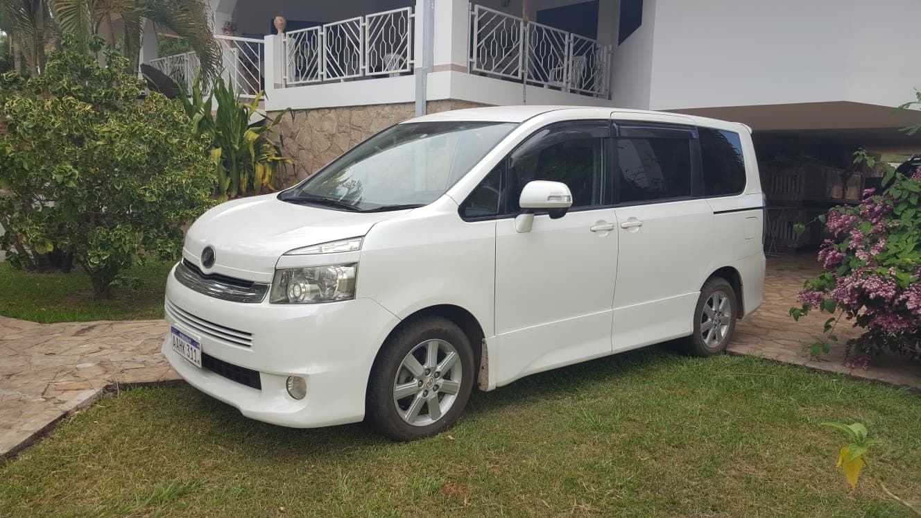 Toyota Voxy - Mietwagen Paraguay
